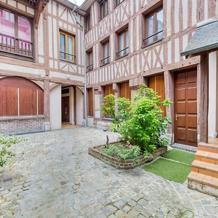 Apartamento Jeanne A Duplex Vieux Marche A *